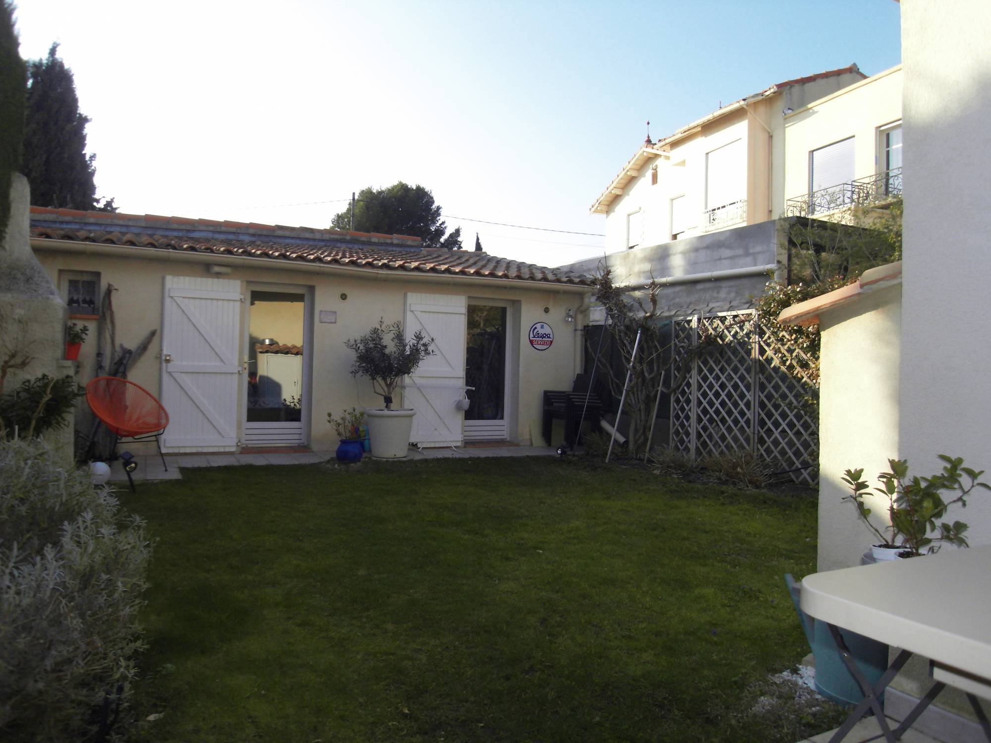 Rare à la vente Saint Barnabé Maison de ville T3 + bureau et dépendance