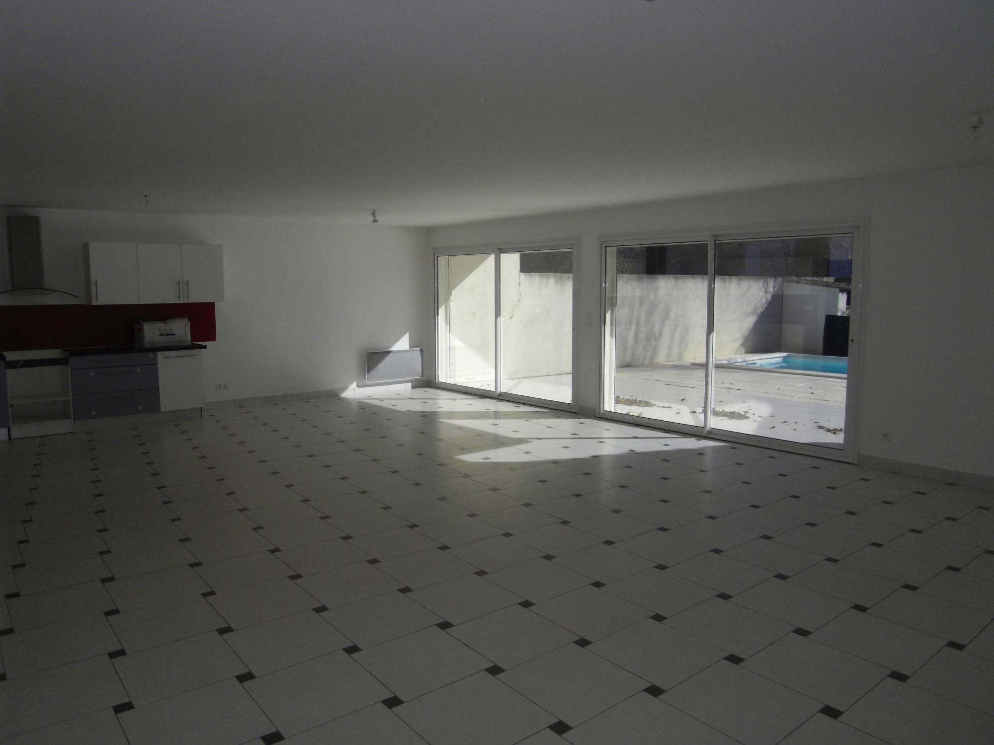 Maison de ville de 142 m² à vendre à Marseille 13012, Saint Julien, garage triple