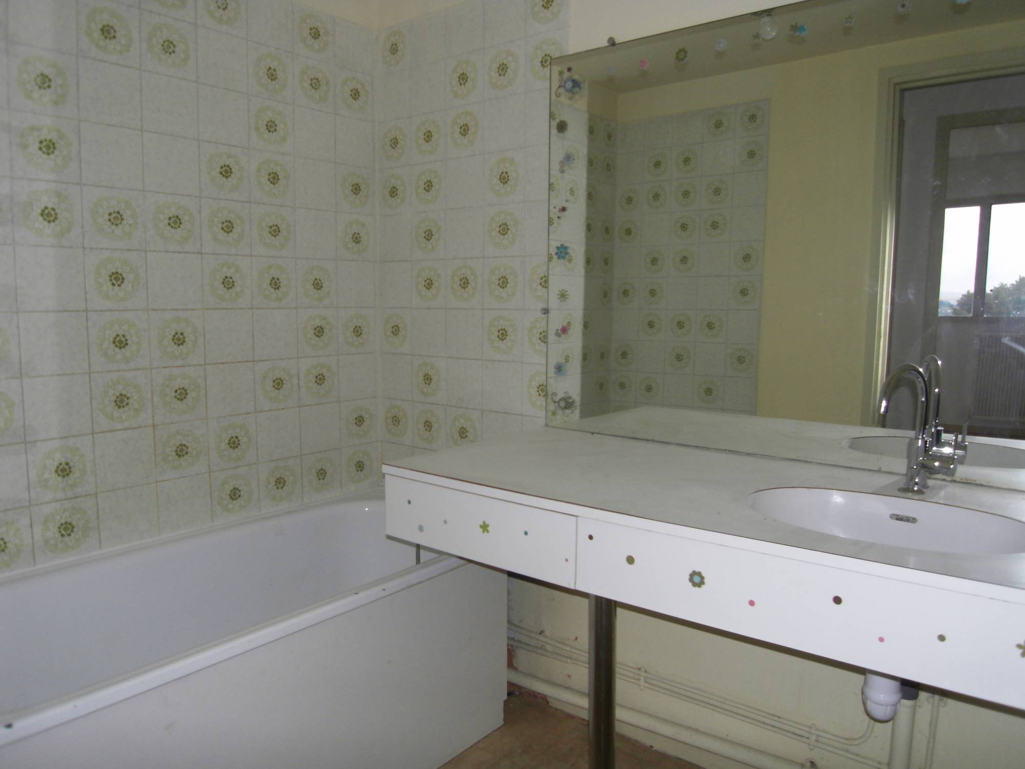 A vendre 13010 Saint Tronc  Appartement 4 chambres avec toit terrasse privatif