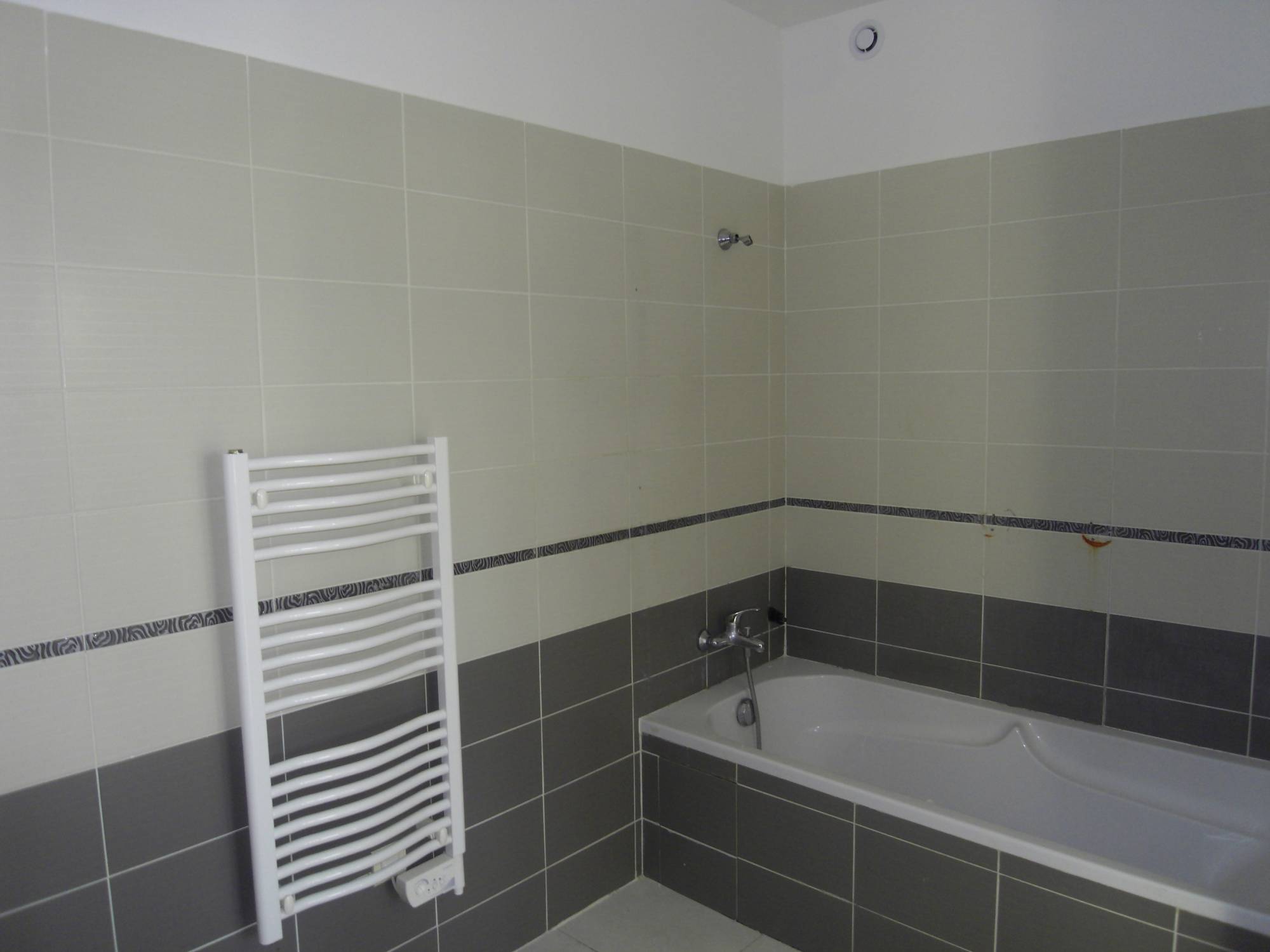 Maison de ville de 142 m² à vendre à Marseille 13012, Saint Julien, garage triple