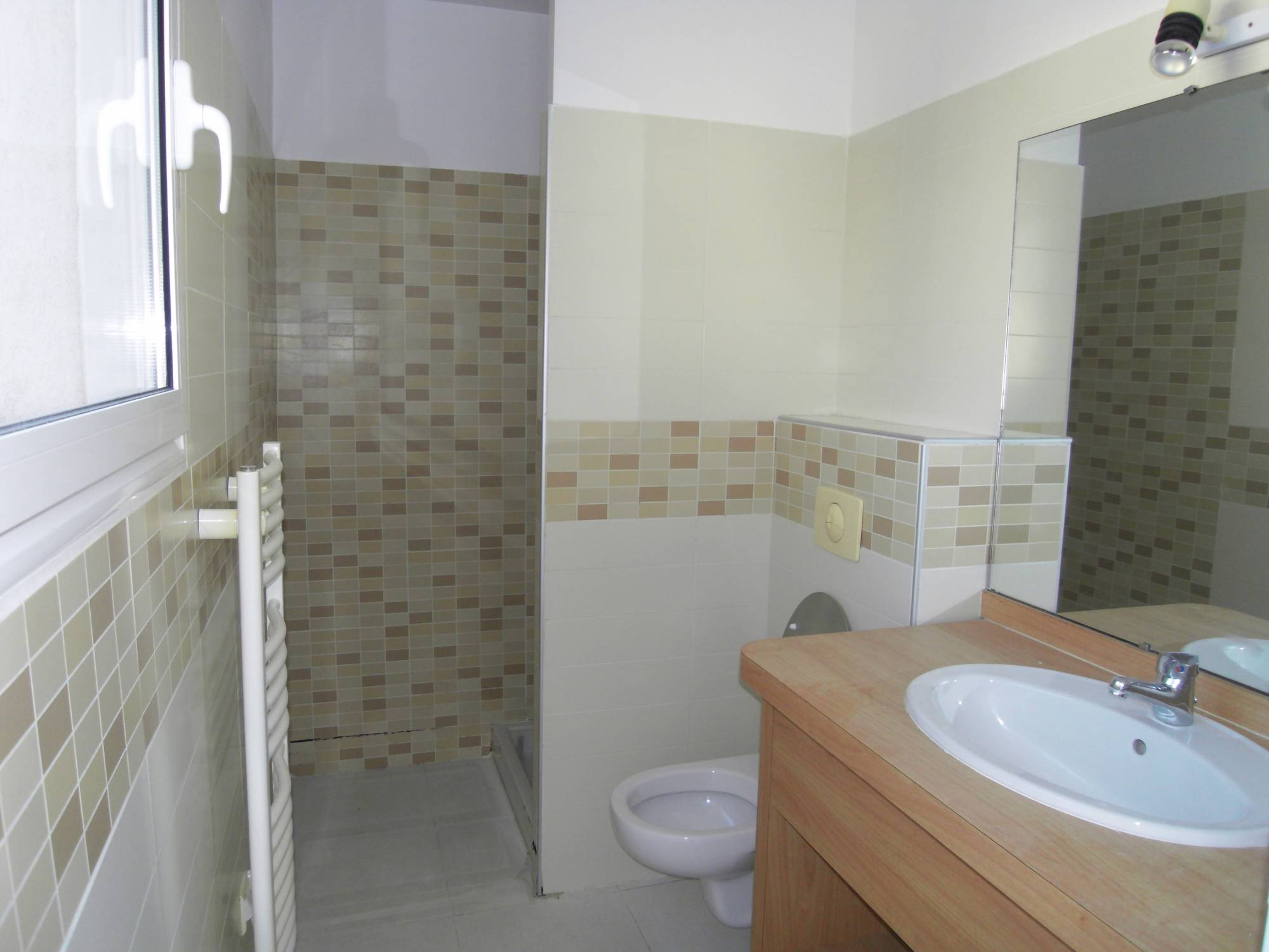 Maison de ville de 142 m² à vendre à Marseille 13012, Saint Julien, garage triple