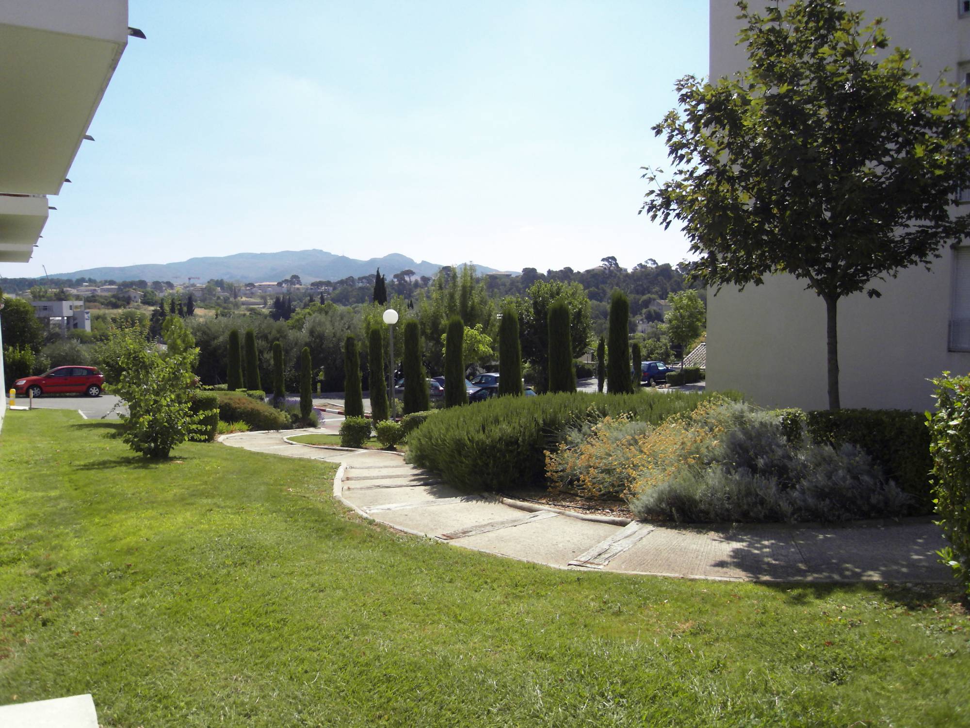 à vendre t3 13013 Marseille Chateau Gombert résidence récente et sécuriése