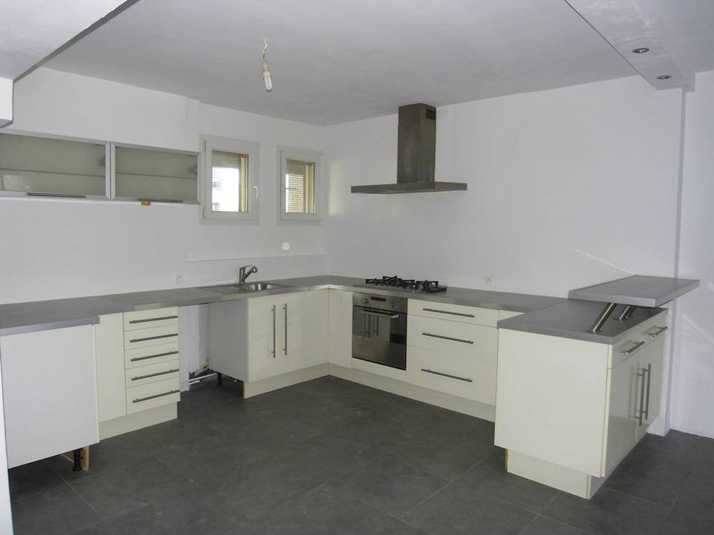 A la vente appartement 3 pièces à Marseille 13005 la Conception/rue Saint Pierre