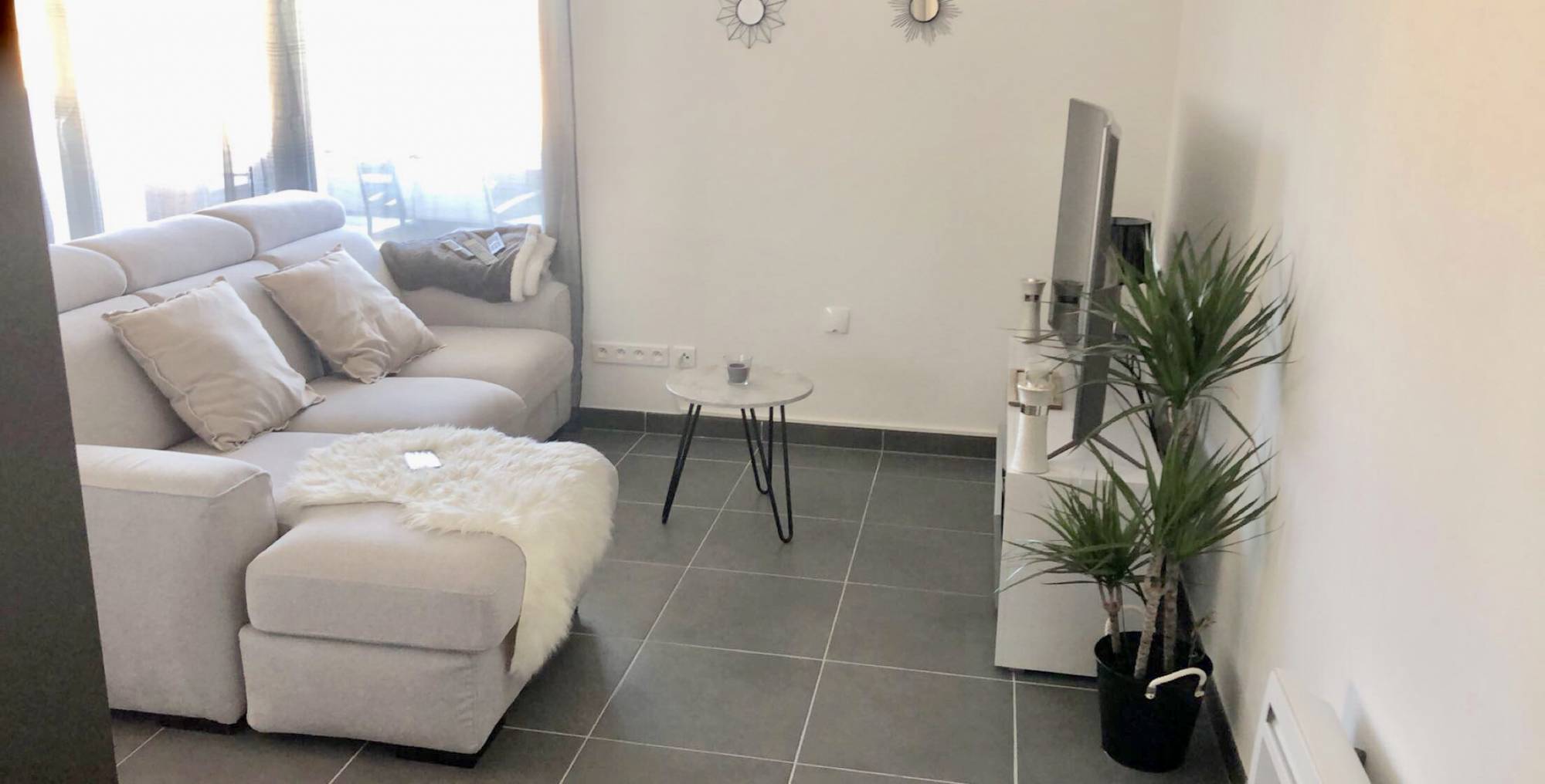 séjour Provencia immobilier présent sur tous les secteurs de Marseille et ses environs a le plaisir de vous faire découvrir à la vente un apparteùment de type 3 de 60 m² situé dans une résidence neuve secteur Château Gombert 13013 Marseille.