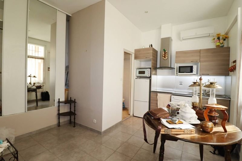A vendre 2 pièces 28 m² avec cave secteur Camas 13005 Marseille Spécial investisseur