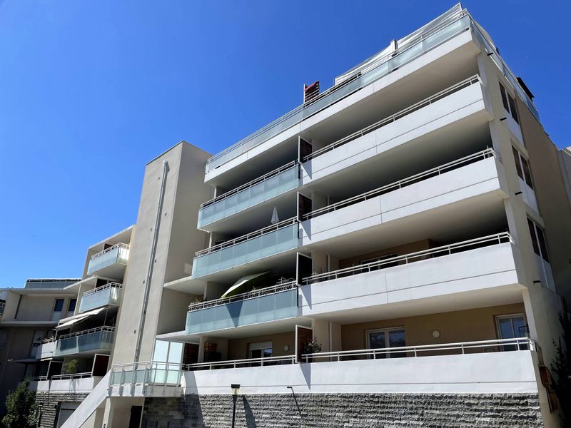 A vendre Type 3 de 58 m² avec terrasse de place de parking privative + garage Le Merlan / Sainte Marthe 13014 Marseille