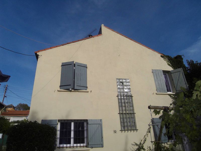 A la vente à Marseille 13014 maison de 120 m², 5 pièces, St Joseph