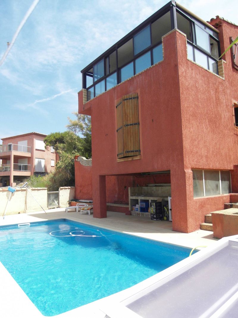 A vendre maison avec piscine bord de mer Marseille 13008