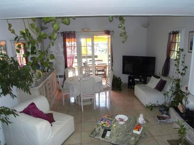 A vendre à Carnoux en Provence villa de type 4 avec vue mer, 120 m² habitables + garage