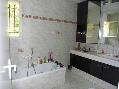 A vendre à Carnoux en Provence villa de type 4 avec vue mer, 120 m² habitables + garage