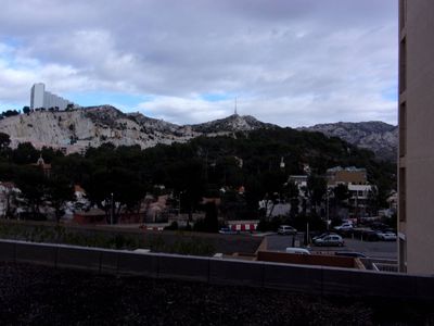 A vendre 13009 MARSEILLE valmont redon  T3 avec place de parking privative