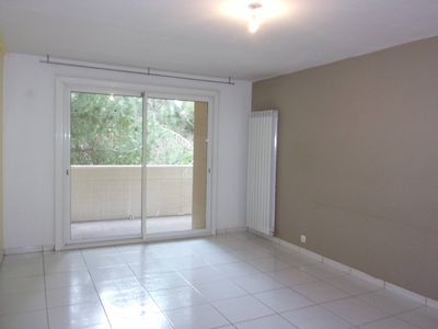 A vendre 13009 MARSEILLE valmont redon  T3 avec place de parking privative