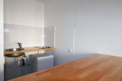 A vendre Spécial investissement locatif - Appartement 1 pièces de 29 m2 avec balcon en plein coeur du Centre ville de Marseille Quartier Saint Lazare 13003 Marseille