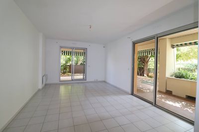 A vendre appartement 3 pièces en rez de jardin sur le village de Saint Barnabé 13012 Marseille