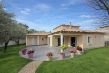 Élégante maison familiale contemporaine avec jardin arboré – Allauch