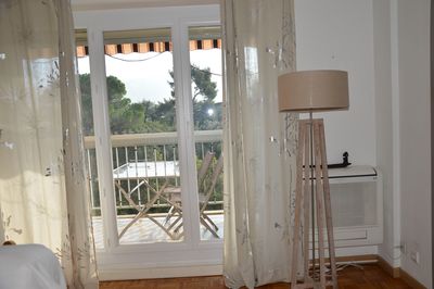 A VENDRE 13011 APPARTEMENT 3 CHAMBRES ENTIEREMENT RENOVE
