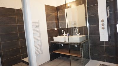Secteur Bois Luzy Saint Barnabé maison de ville avec jardin de 120 m² entièrement rénovée