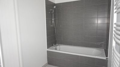 A vendre logement occupé pour investissement locatif appartement 3 pièces avec terrasse et place de parking privative Saint Loup 13010 Marseille