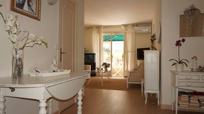 entrée belle appartement 2 pièces spacieux et traversant à vendre sur le sceteur prado périer 13008 Marseille