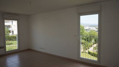 A vendre  3 pièces 59 m² avec terrasse et place de parking privative dans résidence récente  Chateau Gombert 13013