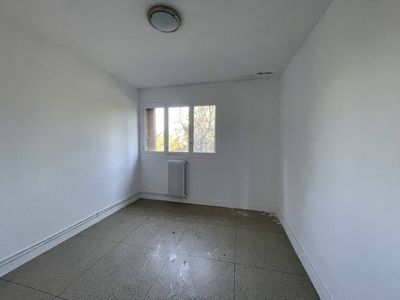chambre A vendre appartement 3 pièces de 59 m² avec balcon, loggia, cave et place de parking privative Saint Pierre / Blancarde 13005 Marseille