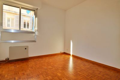 chambre A vendre appartement 2 pièces de 43 m² avec balcon et cave situé entre Castellane et Préfecture 13006 Marseille