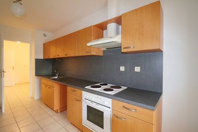 cuisine A vendre appartement 3 pièces avec terrasse, jardin et place de parking privative Saint Barnabé 13004 Marseille