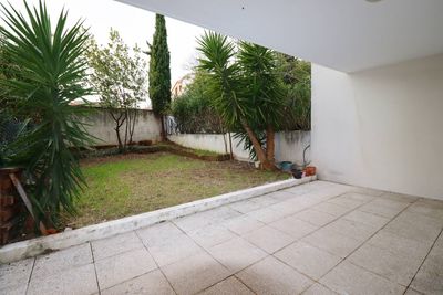 terrasse et jardin A vendre appartement 3 pièces avec terrasse, jardin et place de parking privative Saint Barnabé 13004 Marseille