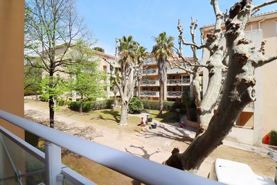 A vendre appartement 2 pièces de 47 m² avec terrasse en plein cœur du village de Saint Barnabé 13012 Marseille