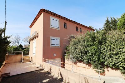 A vendre charmante maison type 4 avec terrasse 13380 Plan de cuques