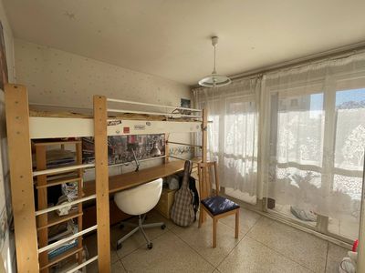 chambre 1 A vendre appartement 4 pièces de 72 m² avec 3 chambres, place de parking privative et loggia Gare de la Blancarde / Saint Pierre 13005 Marseille