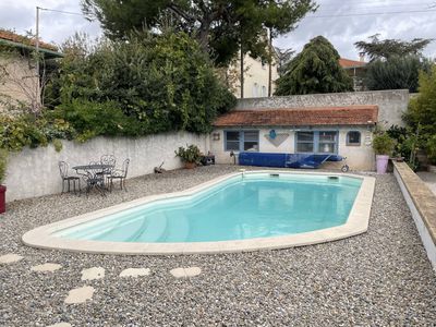 Rare à la vente, villa avec jardin, garages et piscine - Village de Bois Luzy 13012 Marseille
