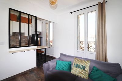 A vendre quartier de Lodi, proche des commerces et des transports, dans bel immeuble bien entretenu avec partie commune rénovée, en 4ème étage sans ascenseur, appartement 2 / 3 pièces de 34.88 m².