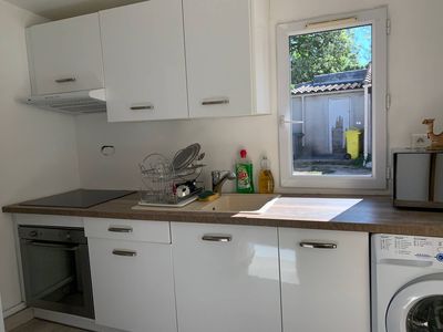 vente maison de village 13012 Bois Luzy cuisine équipée avec fenêtre