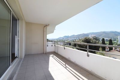 A vendre appartement 4 pièces avec terrasses et garage double en sous sol  Grognarde / La pomme 13011 Marseille