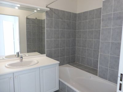 A vendre appartement 3 pièces d'environ 55 m² avec terrasse de 29 m² et place de parking privative entre Saint Jean du désert et la Fourragère 13012 Marseille