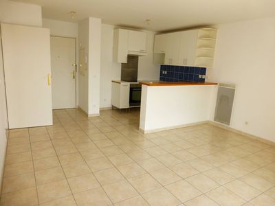 A vendre appartement 3 pièces d'environ 55 m² avec terrasse de 29 m² et place de parking privative entre Saint Jean du désert et la Fourragère 13012 Marseille