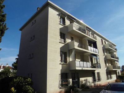 Notre zone d'activité pour ce service Appartement T2 avec garage : affaire pour les acheteurs cherchant une propriété avec faibles charges et bonne localisation