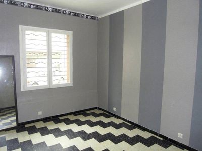 A vendre  Saint Antoine 13015 Marseille Appartement t3  de 46 m² en rdc d'une maison de ville