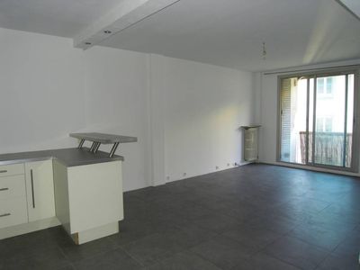 A la vente appartement 3 pièces à Marseille 13005 la Conception/rue Saint Pierre