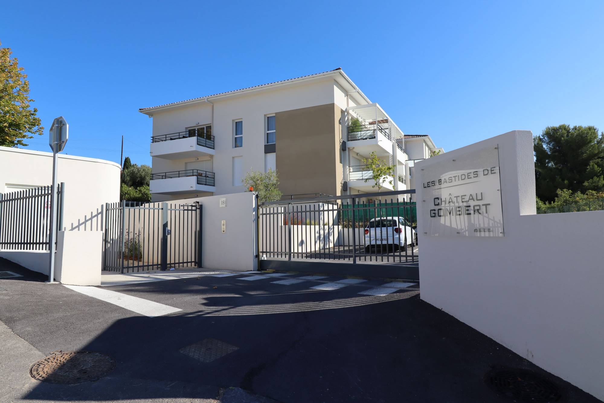 A louer dans résidence neuve appartement 3 pièces de 59 m² avec terrasse et place de parking privative Château Gombert 13013 Marseille 