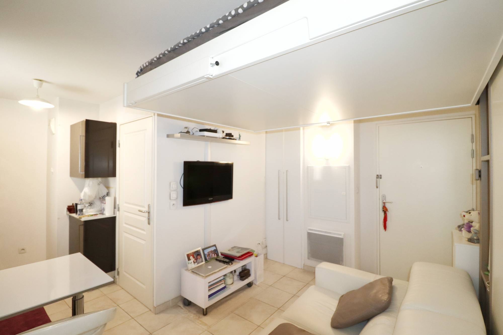 Investissement locatif - Studio 20 m² avec place de parking privative secteur Blancarde Saint Barnabé 13004 Marseille