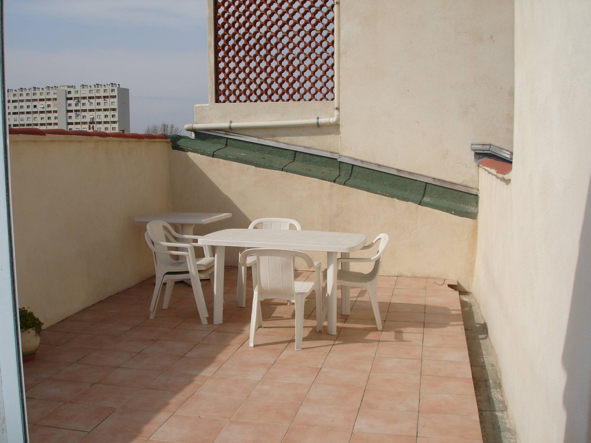 terrasse A louer T2  avec terrasse Saint Barnabé 13012 Marseille 