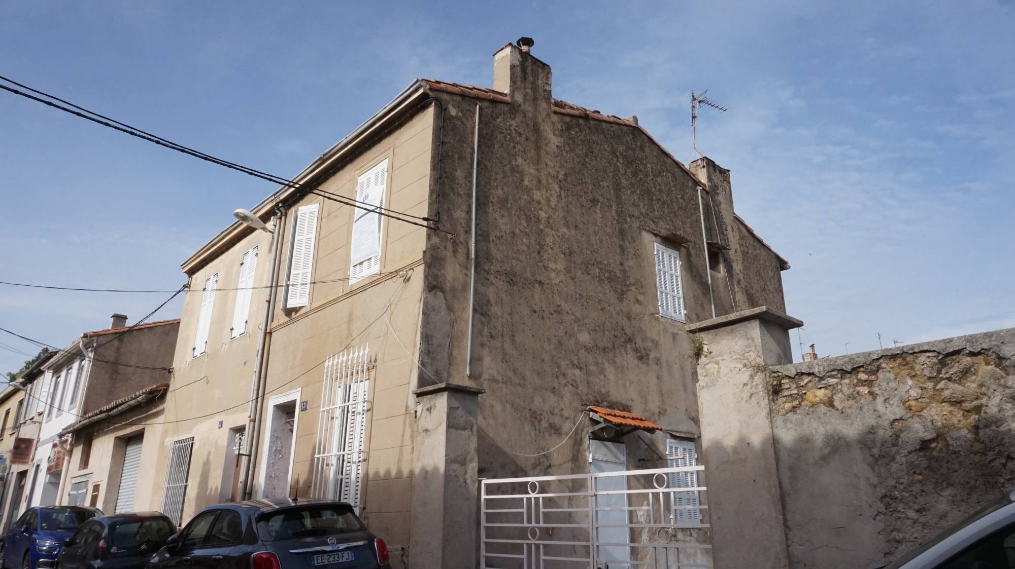 à louer appartement type 2 45 m² coeur village de Saint Barnabé 13012 Marseille