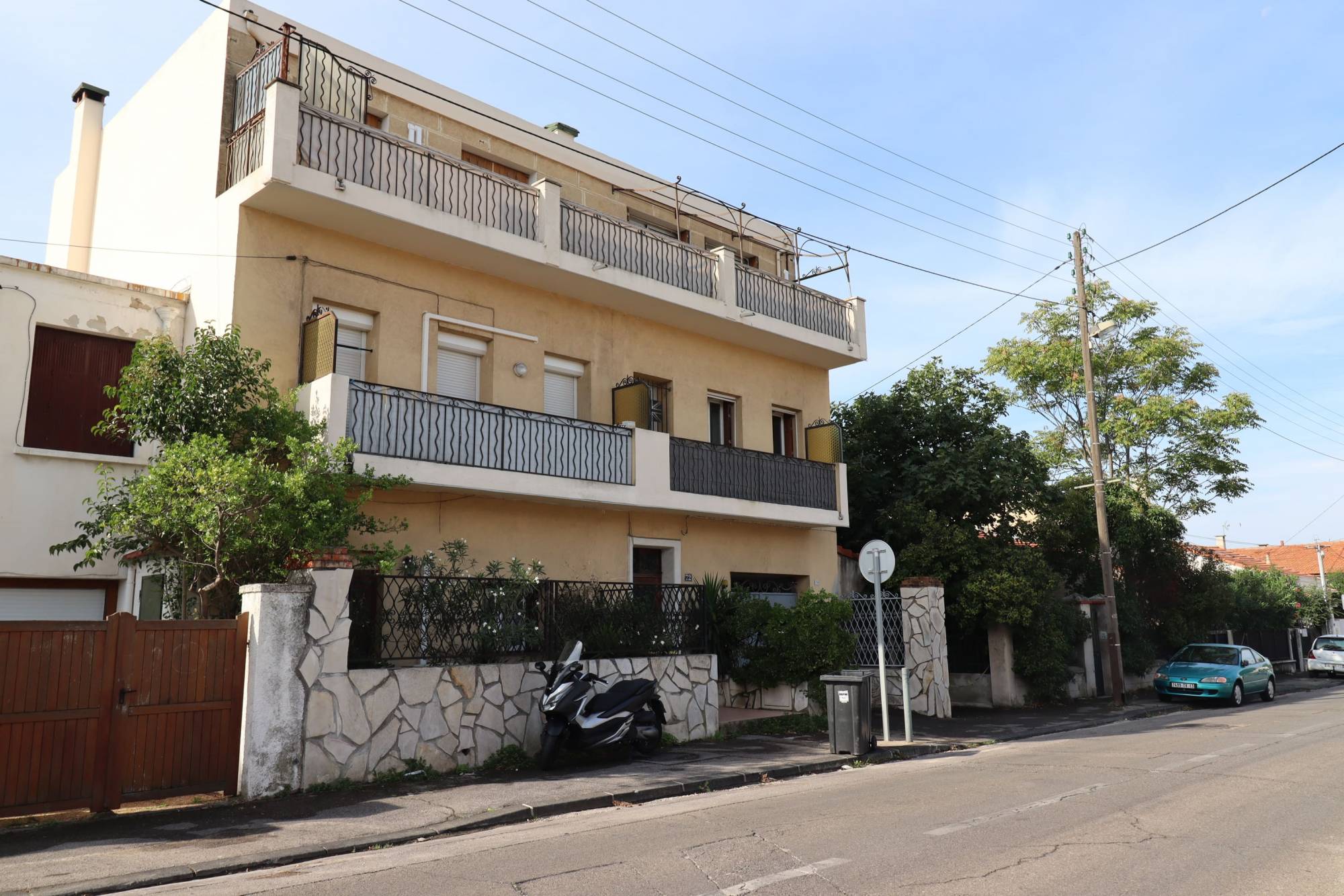 A louer grand 2 pièces 45 m² avec balcons proche du parc de la Moline 13012 Marseille 