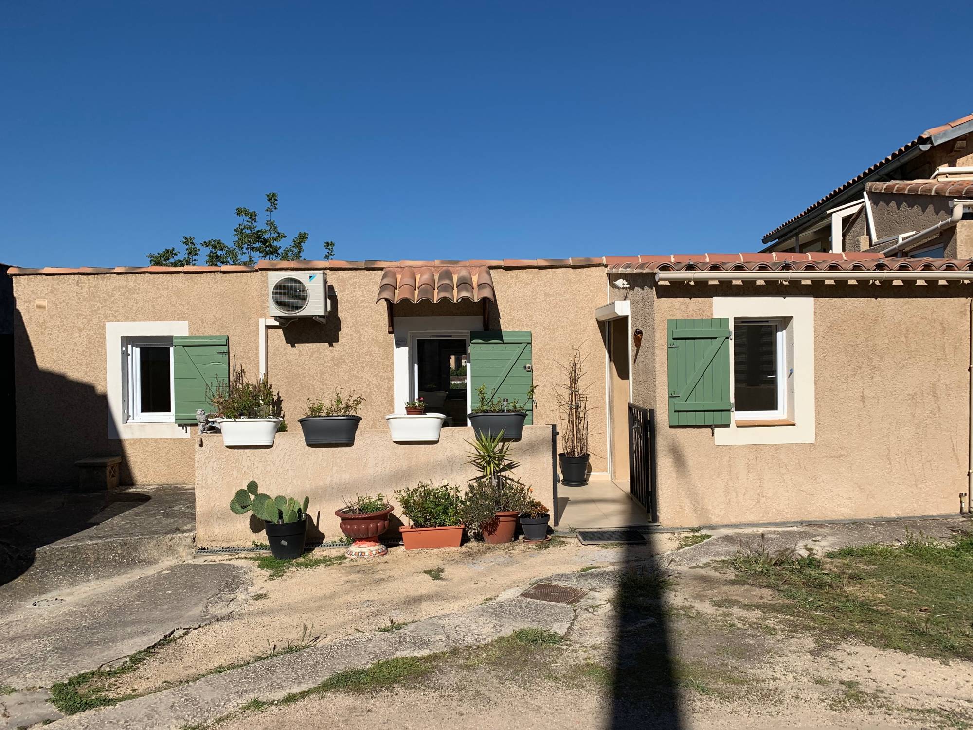 A vendre Maison de village avec terrasse au cœur du village de Bois Luzy (13012 Marseille)