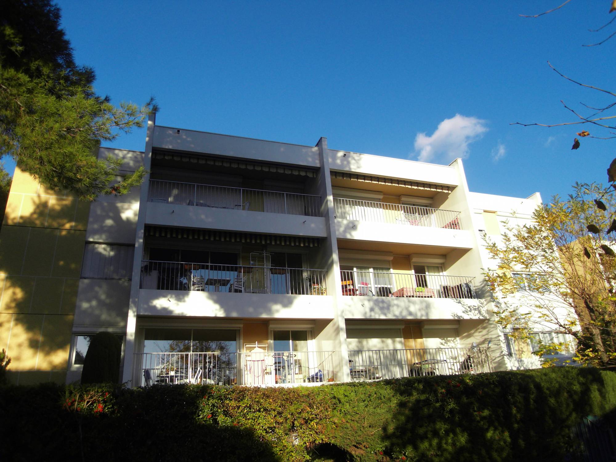 13012  Appartement 3 pièces de 65 m² avec terrasse - Les 3 Lucs  13012 Marseille 