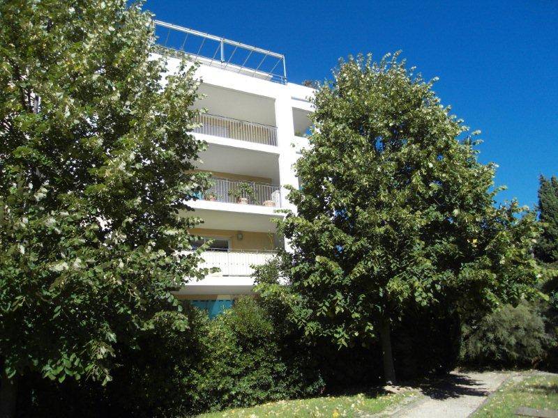 Location appartement 3 pièces 71 m² avec terrasse et garage 