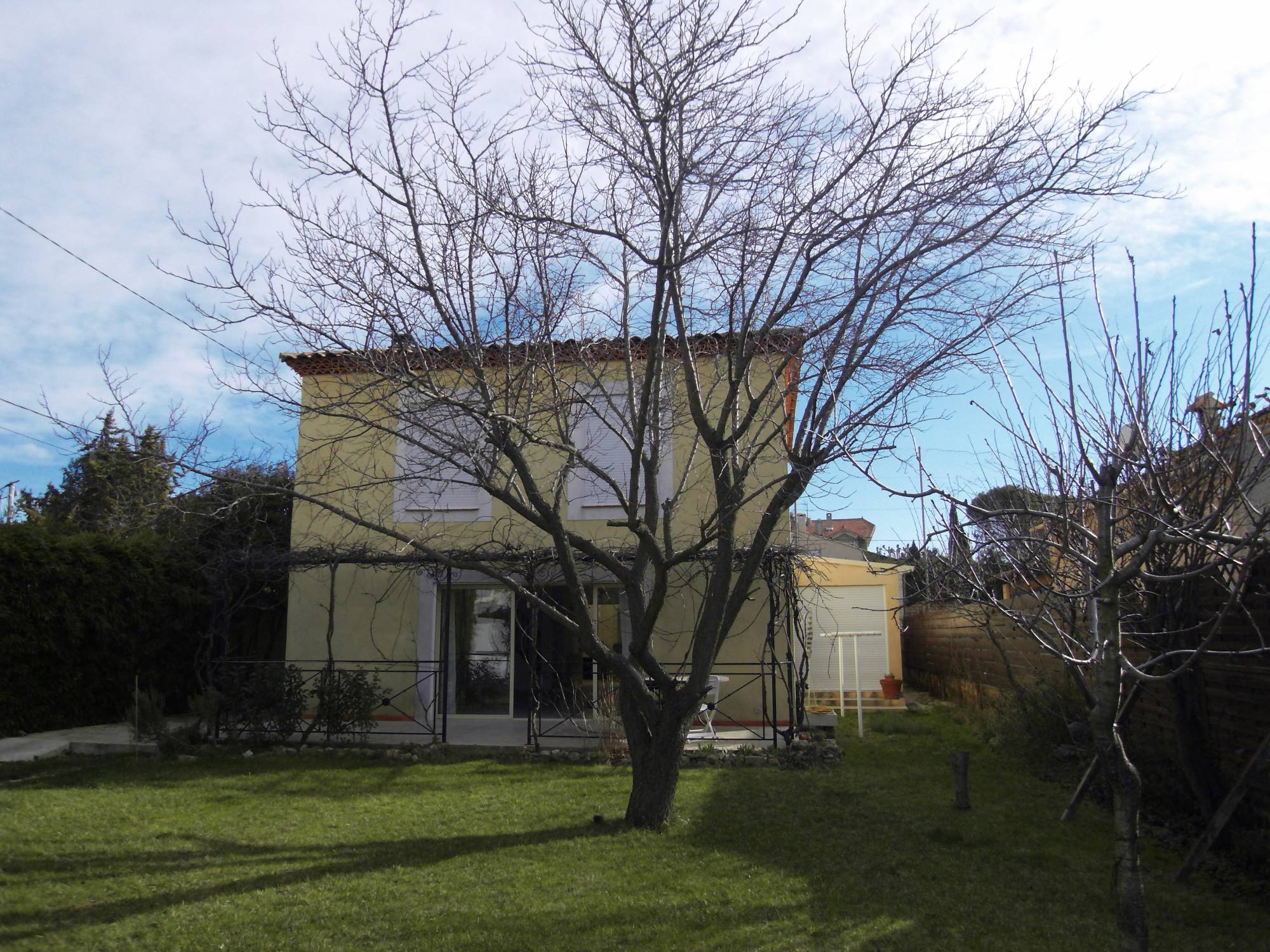 à vendre villa à Saint Julien 13012 Marseille avec jardin et garage 