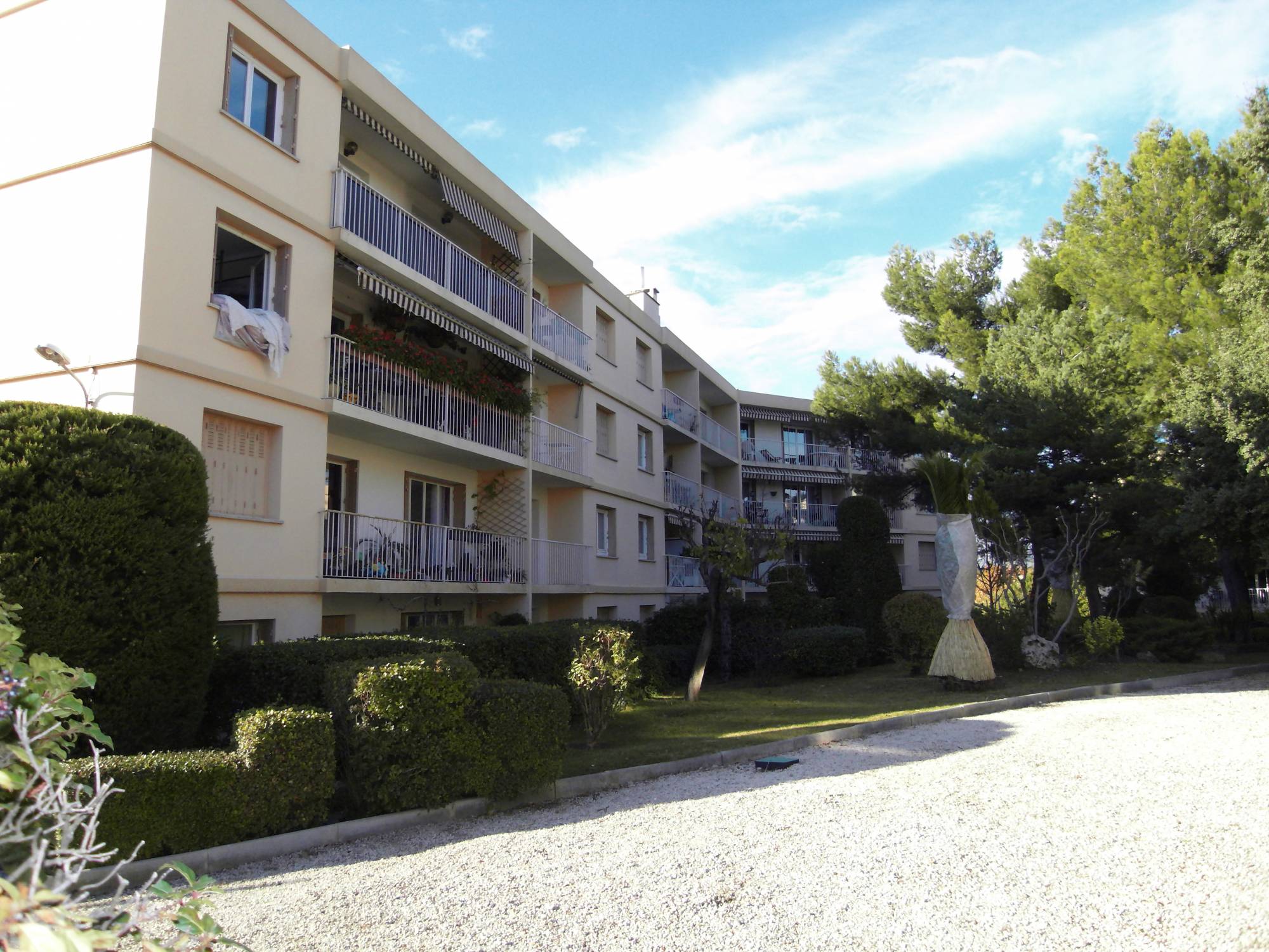 résidence A louer appartement 3 pièces 57 m² Saint Julien 13012 Marseille